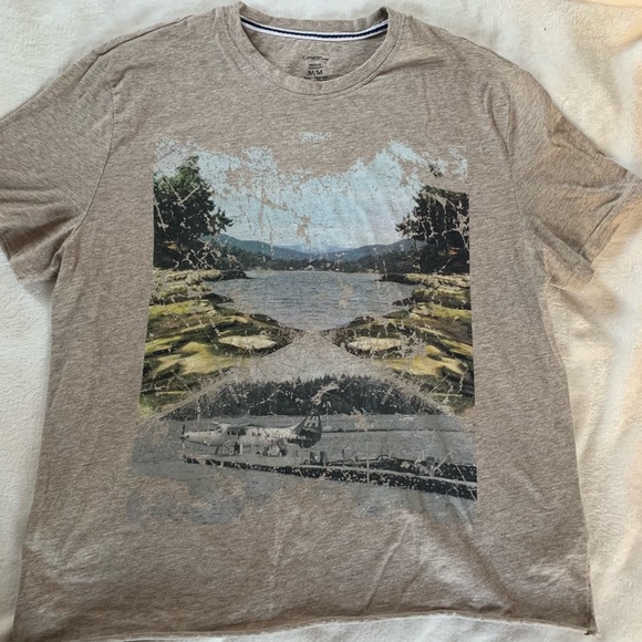 Graphic T-Shirt - Picture 1 of 2